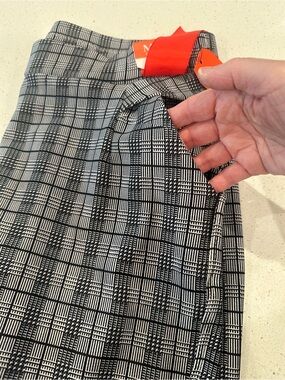 MACYS-Maze Slimming Plaid Leggings - Black & White